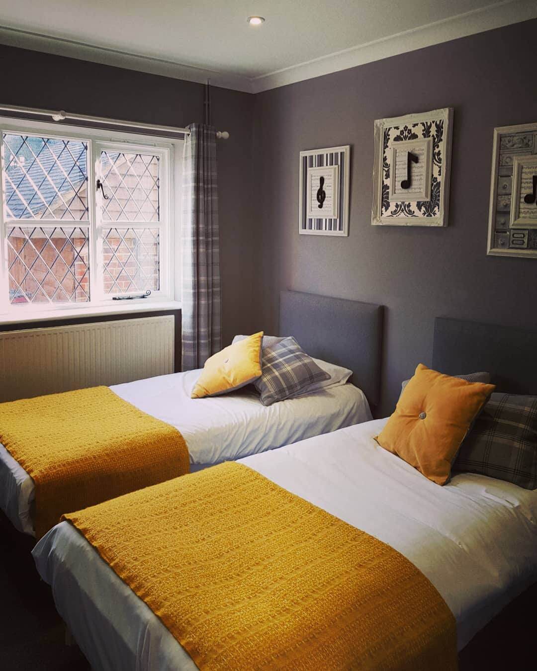 Standard Double or Twin Room Hotel Stanford 3