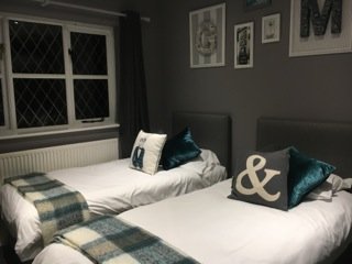 Standard Double or Twin Room Hotel Stanford 4